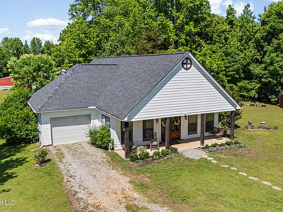 4th image of 227 Christian College Rd