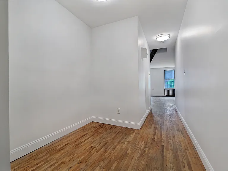 332 W 47th St #5A — Photo 5