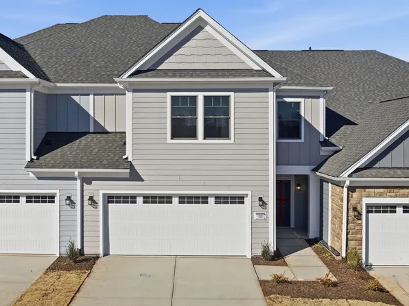 702 Blackpool Dr, Durham, NC 27703