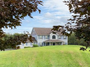 617 Twisted Oak Ln, Effort, PA 18330