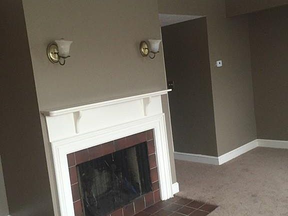 3rd image of 68 Wharf St Unit B