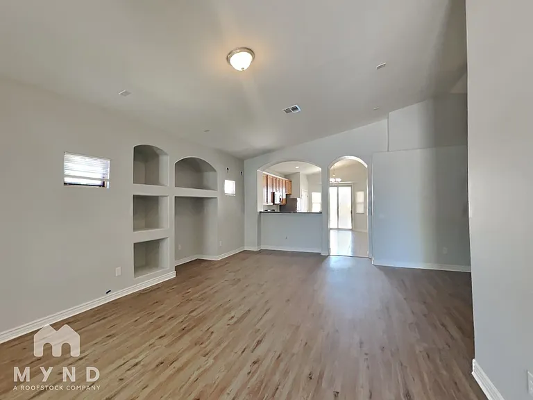 1229 E Prickly Pear St — Photo 9