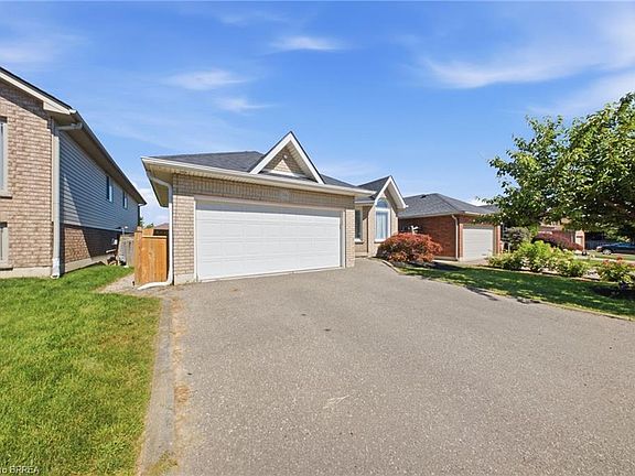 3rd image of 36 Garners Ln