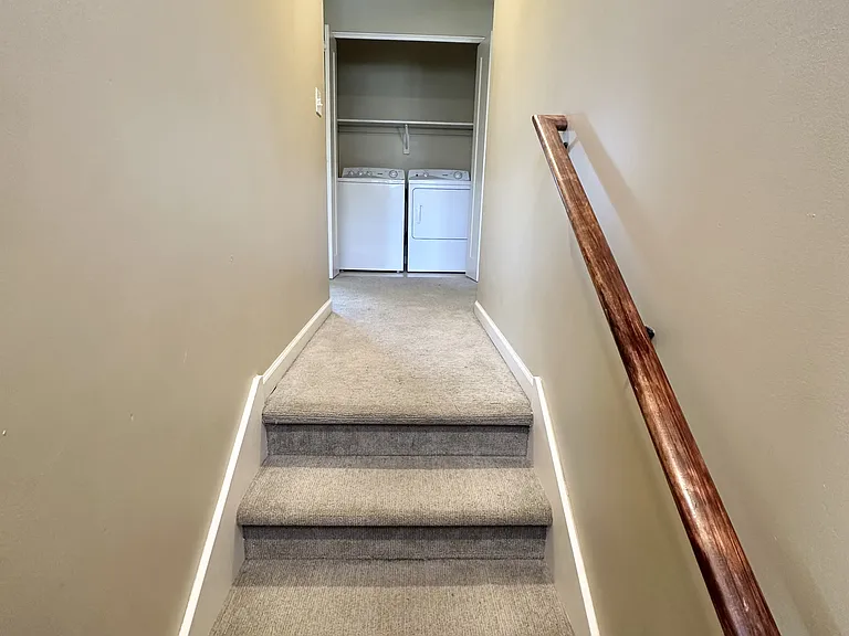 312 NE Maple St #A — Photo 8