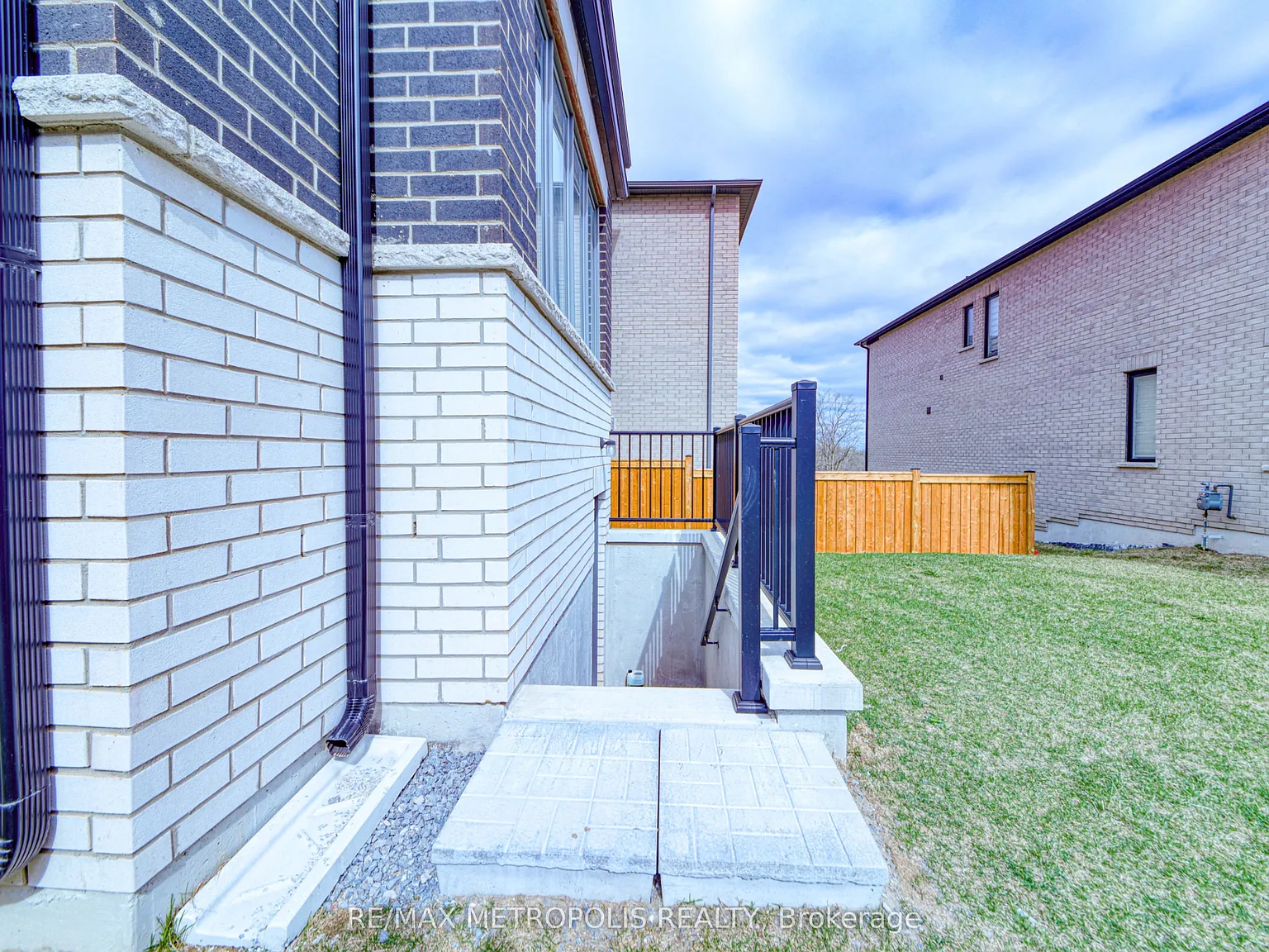 2 bed, $1,700 — Photo 2
