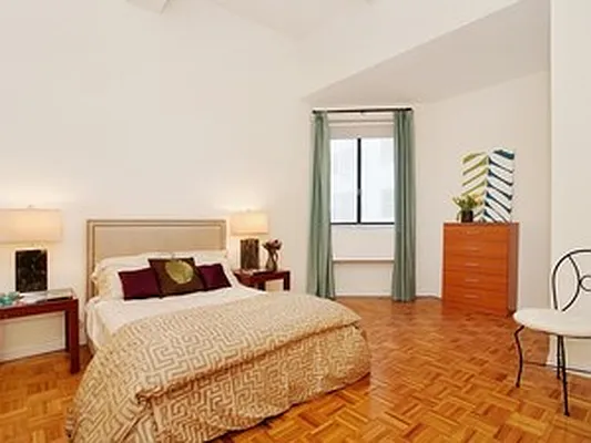 Sold by Corcoran | media 14