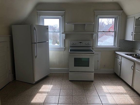3rd image of 1020 Market St #2