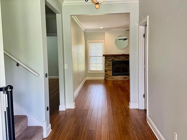 146 Clearwater Dr — Photo 2