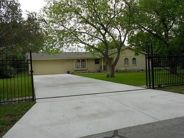 1st image of 12456 Lake Forest Dr