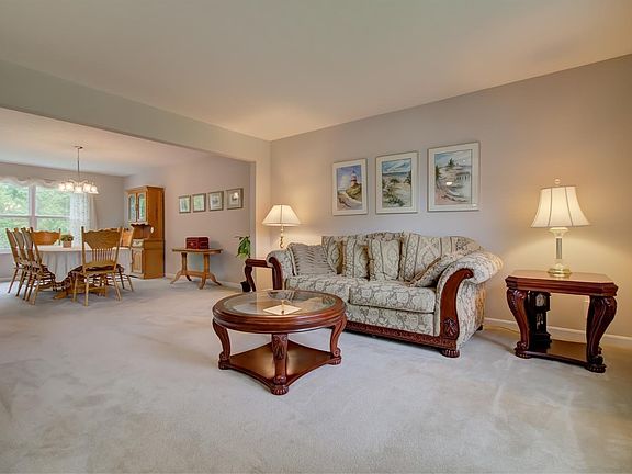 4th image of 6 Stonevalley Dr
