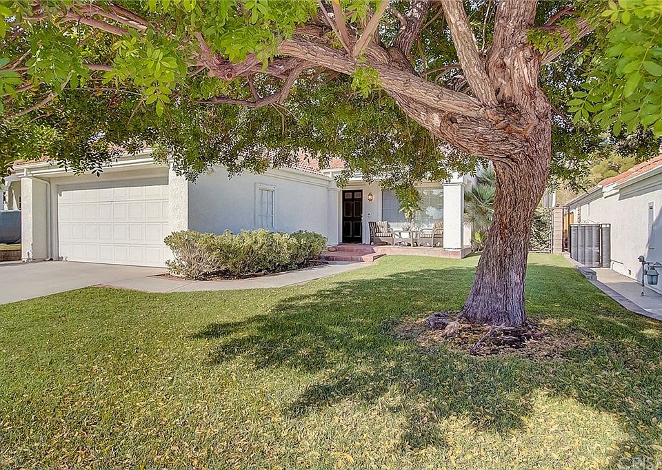 1st image of 25863 Bellis Dr