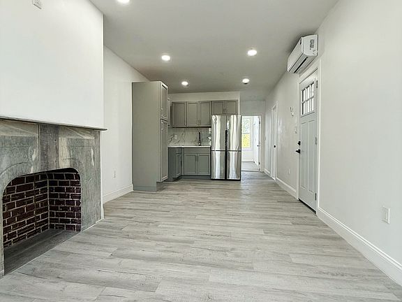 3rd image of 221 Summit Ave APT 3