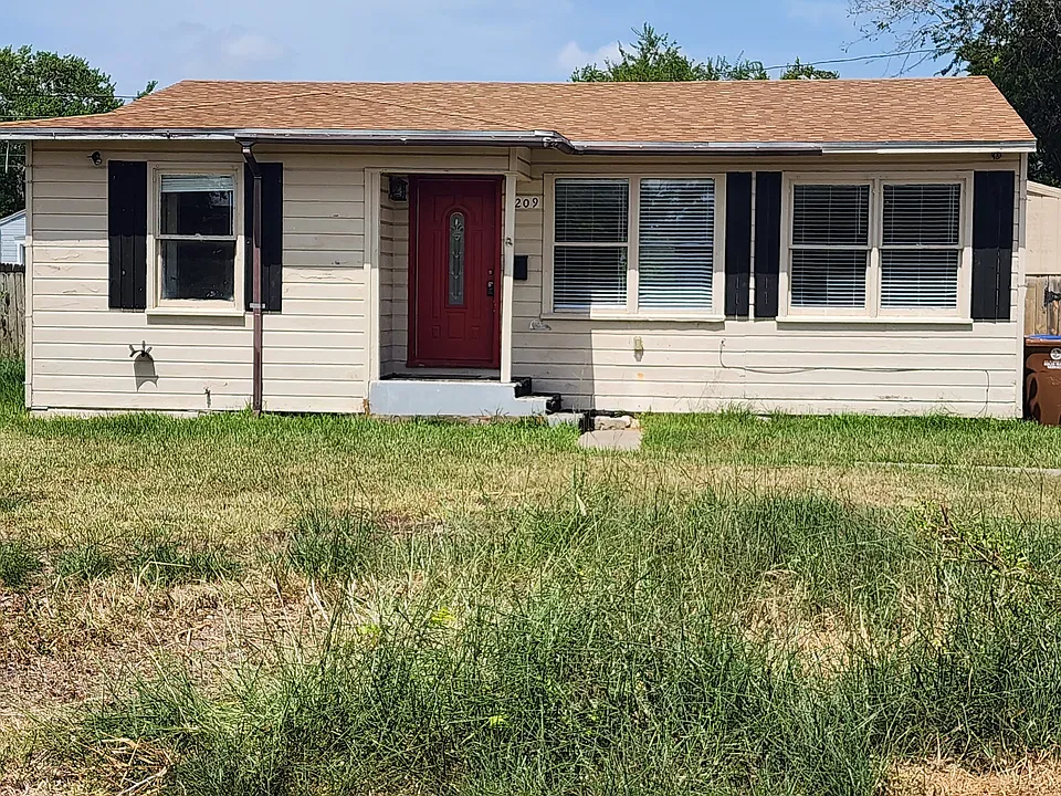 1209 Miami Dr