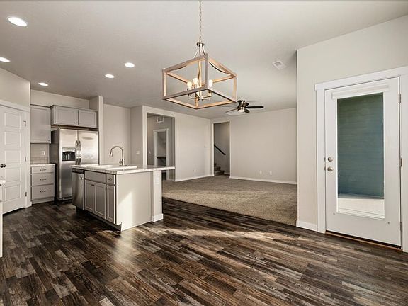 Dining area off kitchen