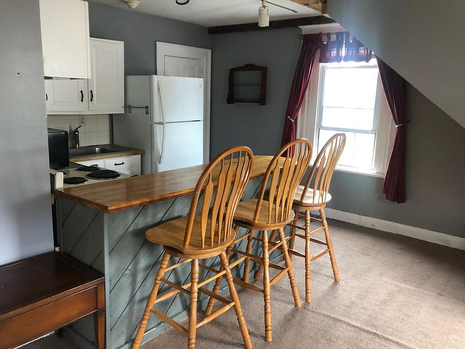 2nd image of 20 Gertrude Rd #5