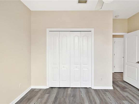 4th image of 322 Stone Mill Dr