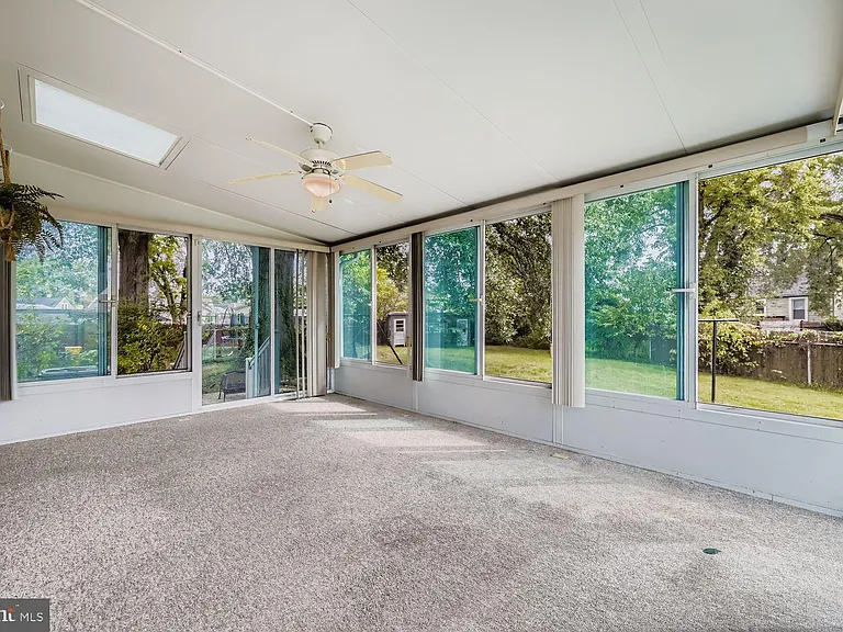 515 Taney Ave — Photo 21