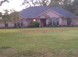 844 Mill Rd, Angleton, TX 77515