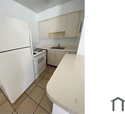 2nd image of 1019 NW 5th Ave APT 5