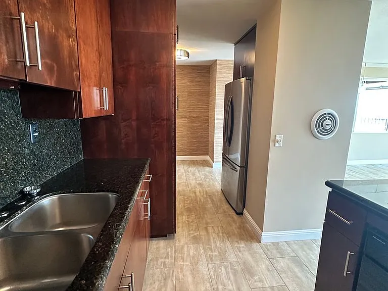 5400 E The Toledo #509 — Photo 21