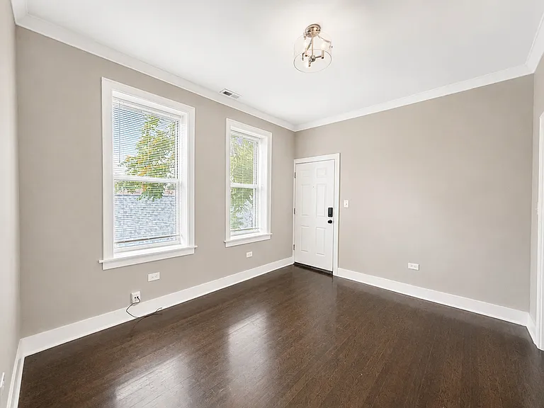 5409 S Winchester Ave #3R — Photo 4