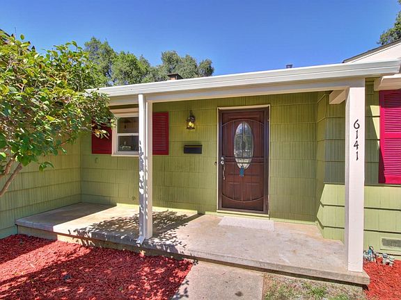 3rd image of 6141 Parkoaks Dr