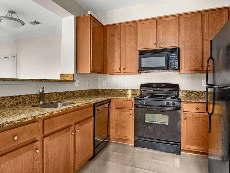 4850 Eisenhower Ave #407 — Photo 10