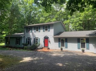 389 E Fairway Rd, Central City, PA 15926