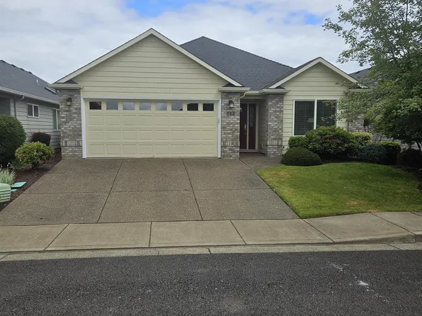 744 SE Saint Andrews Ln, Dallas, OR 97338