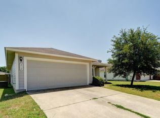 212 Madison Ln, Hutto, TX 78634