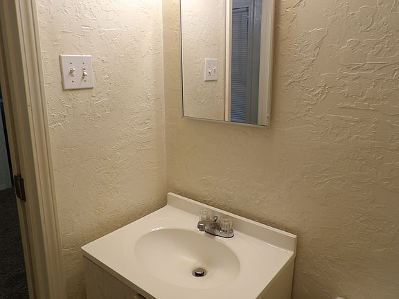 2nd image of 409.5 NW 6th St