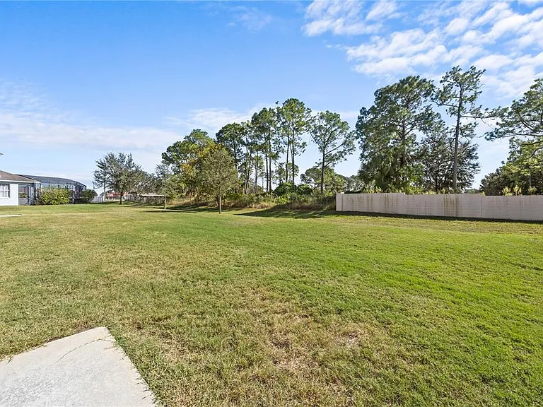 817 Sheen Cir — Photo 26