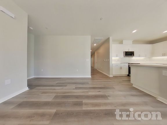 2nd image of 1734 Lorraine Ave Unit 1