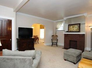 1045 Vance Ave, Coraopolis, PA 15108
