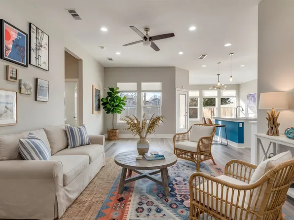 1210 Morrell Ave, Dallas, TX 75203