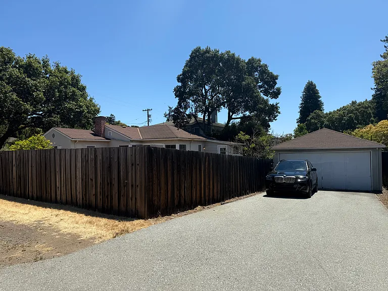 800 Cordilleras Ave — Photo 10