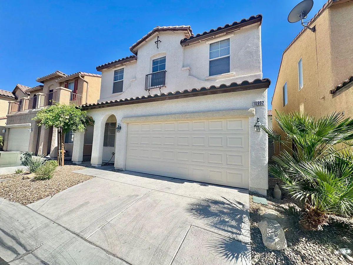 Building Photo - 10992 Scotch Rose St