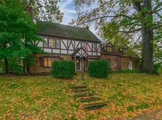 2948 Hampton Rd, Cleveland, OH 44120