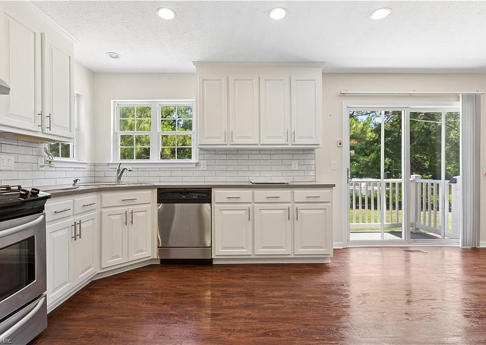 1st image of 113 Bugle Ct