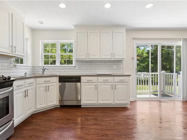 113 Bugle Ct, Yorktown, VA 23693