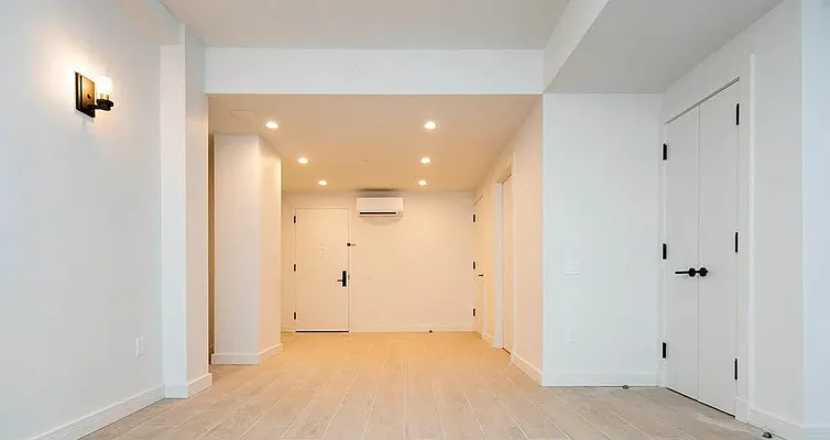 Rented by Artur Gutman, LREB | media 14