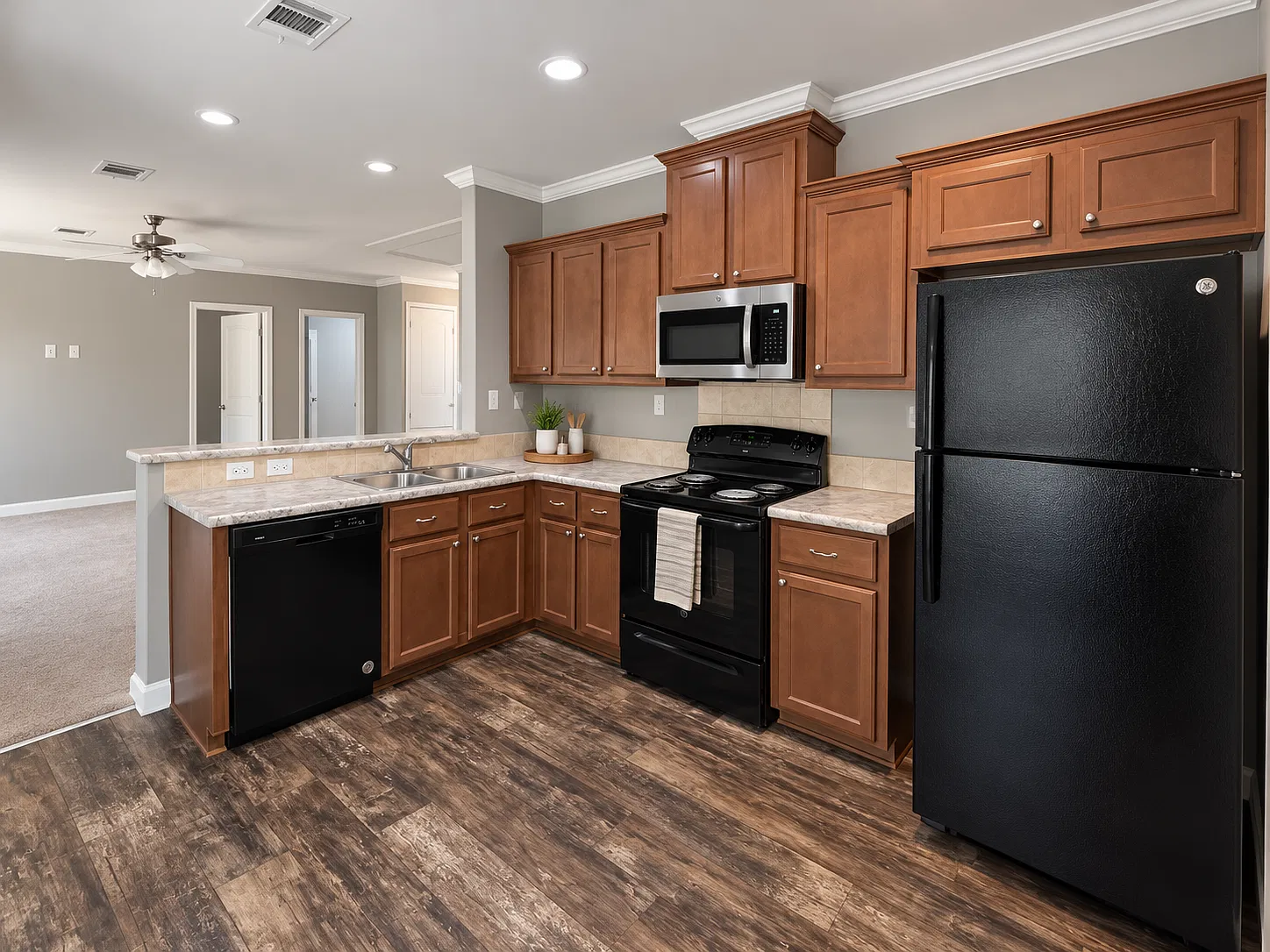 320 Mill St — Photo 3