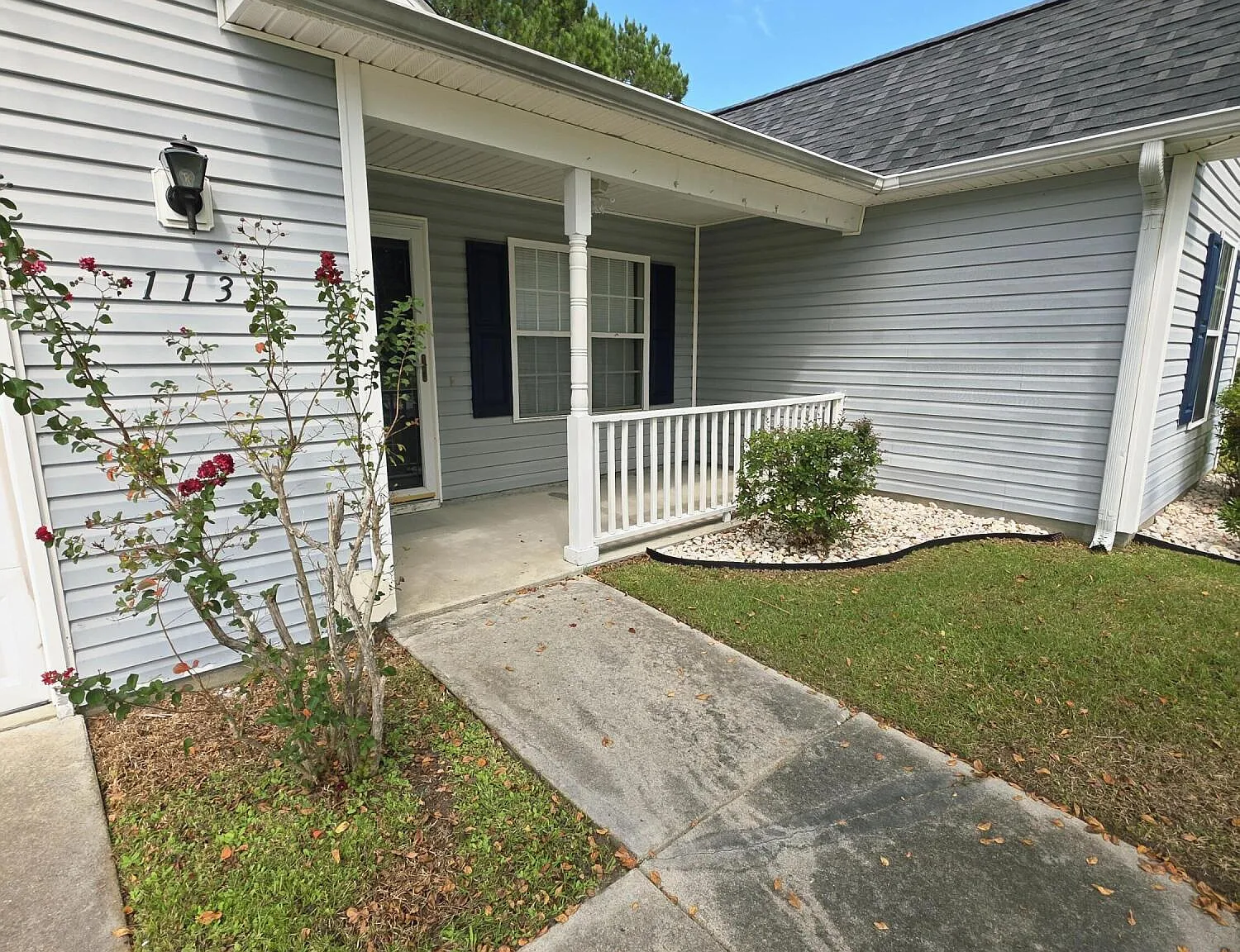 3 bed, 2.0 bath, 1296 sqft, $1,500 — Photo 2