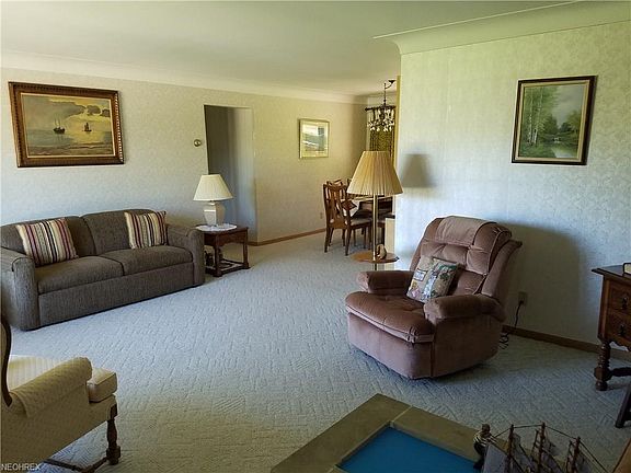 4th image of 244 Twilight Dr
