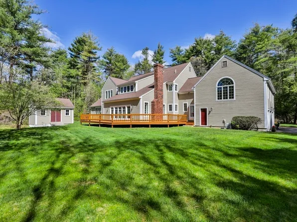 5 Stanton Cir, Boxford, MA 01921