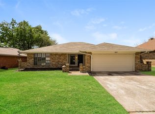 1517 Willow Park Dr, Fort Worth, TX 76134