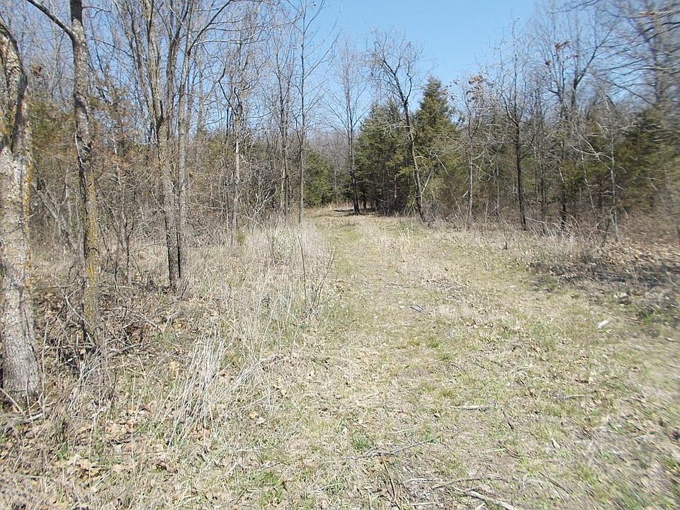 2nd image of 4 Crossroads Dr