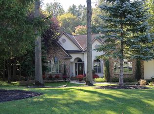 230 Ballantrae Dr, Northfield, OH