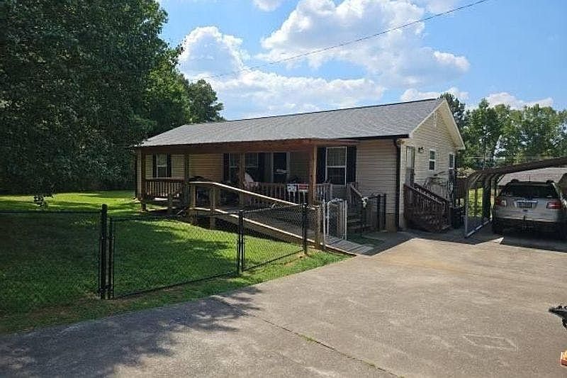 1st image of 1437 Lake Creek Rd