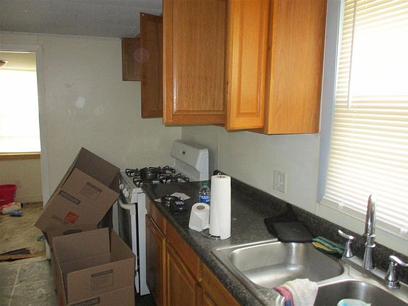 4th image of 3006 Horton St